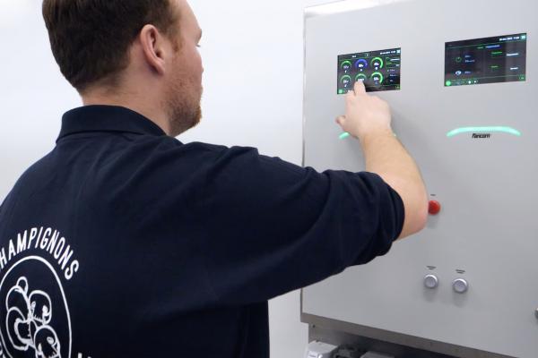 Automatic climate control in mushroom farming