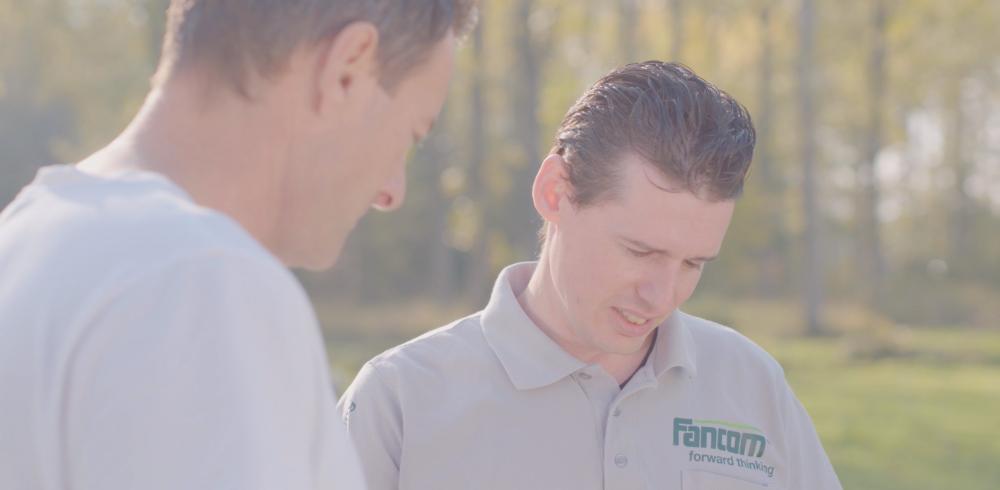 Luc Rooijakkers advices farmer